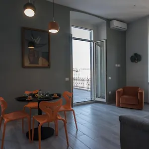 https://the-luxury-ericas-apartment.hotels-amalfi.com